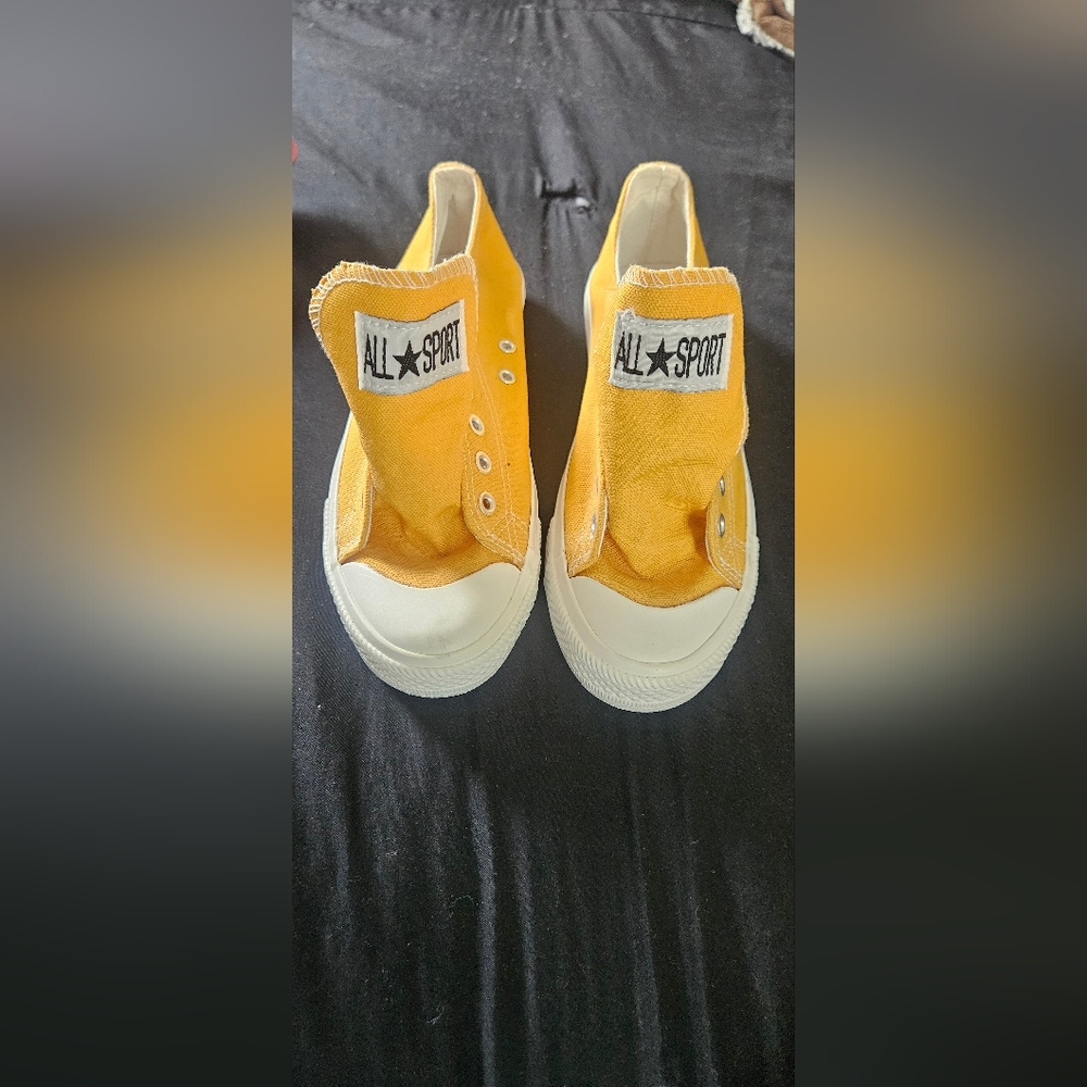 All sport Fu*bu tennis shoes  nwot